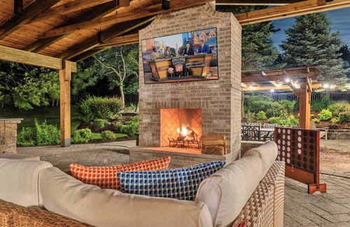 Warwick Cottage | Luxury Mountain House: Pool, Theater & Outdoor Kitchen