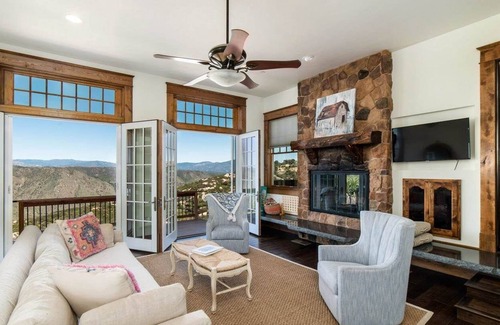 Ramona House | Luxury Mountain Top Estate on 21Acres + Pool+Hot Tub+ 3 Kitchens + Hiking Trails