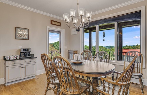 Mars Hill House | Luxury Mountain Views w/Fire Pit & Pet-Friendly + Biltmore Pass | 22 Min AVL