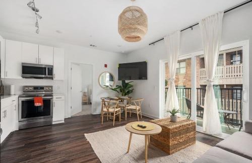 Old Fourth Ward House | Luxury New 2B2B Private Balcony 542Blvd