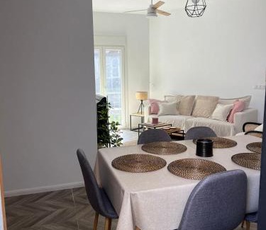 Cercadilla-Medina Azahara Apartment | Luxury new 6 pax apart Downtown.