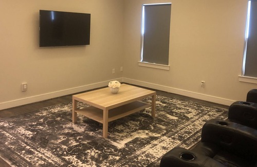 Garden Oaks House | Luxury New Home Near Galleria