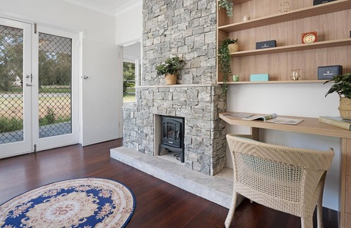 Dalkeith House | luxury new renovated resort style house with park views.