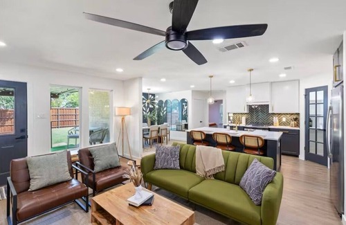 Plano House | Luxury Oasis 5B 2B+Jacuzzi+Pet Friendly