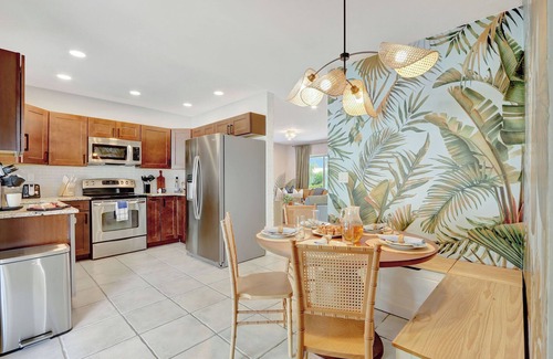 Garden Isles House | Luxury Oasis W/Htd Pool ~ 10min to Beach, Game Room & Fire Pit