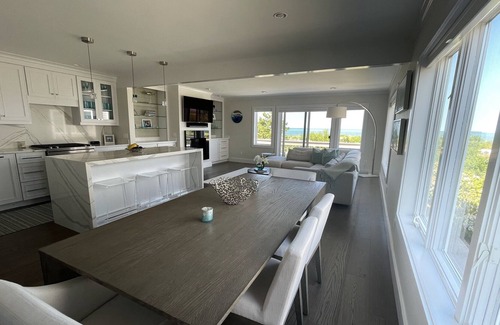 Brewster Villa | Luxury Ocean Edge Resort Beachfront Villa