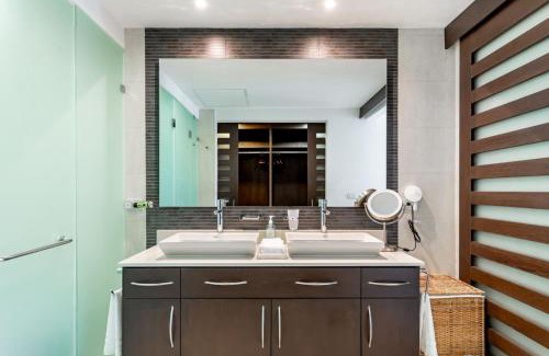 Puerto Juarez Apartment | Luxury Ocean view condo in Mareazul Beach front - Almajuma House