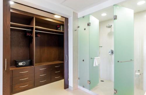 Puerto Juarez Apartment | Luxury Ocean view condo in Mareazul Beach front - Almajuma House
