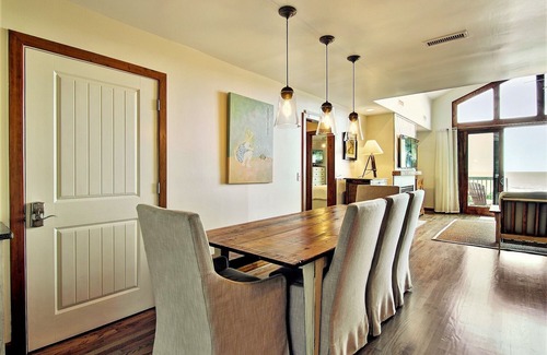 Charleston County House | Luxury Oceanfront 4BR/4BA + Private Beach Access