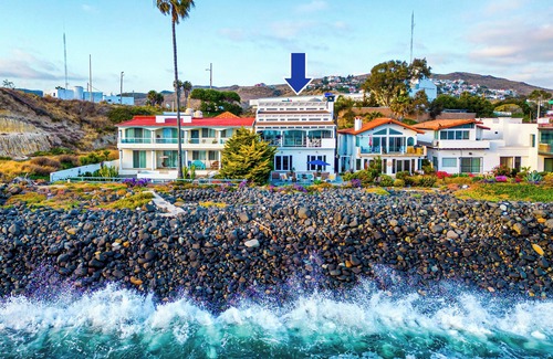 El Sauzal House | Luxury Oceanfront Retreat – Sauna, Pool, Sunset Views San Miguel Surf break