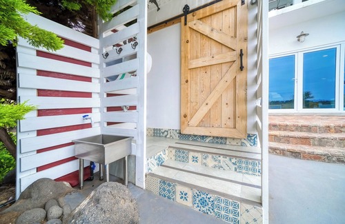 El Sauzal House | Luxury Oceanfront Retreat – Sauna, Pool, Sunset Views San Miguel Surf break