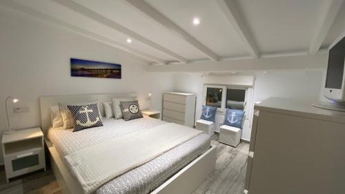 Cala'n Bosch House | Luxury oceanfront villa in an idyllic location no1