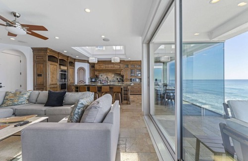 South Oceanside Villa | Luxury Oceanfront Villa, Roof Deck & Private Beach