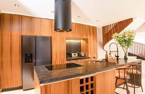 Zona Hotelera Villa | Luxury Oceanview Oasis with Pools at Villas Nizuc!