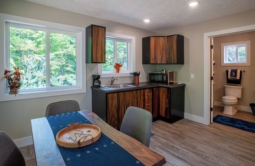 Williamsburg Apartment | Luxury on the Edge of Traverse City