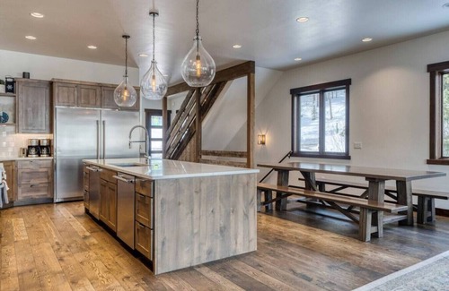 Whitefish House | Luxury on Whitefish Mountain! 9BD 5.5BA Sleeps 25!