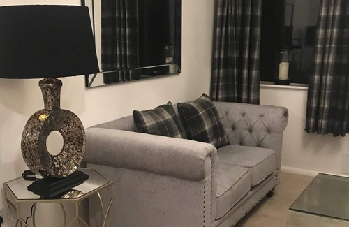 Brize Norton Apartment | Luxury One Bedroom Apartment in Central Carterton