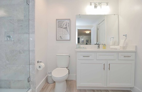 Plymouth Cultural District Apartment | Luxury One Bedroom Condo (625S.F.)