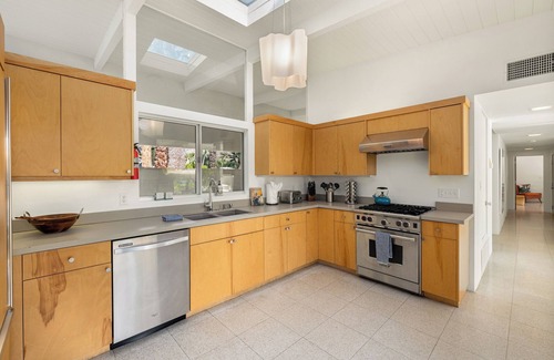 Old Las Palmas House | Luxury Palm Springs Estate 3Bedroom House & 3 Casitas, Salt Water Pool & HotTub