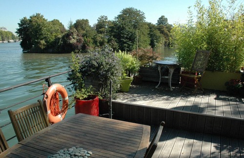 Meudon Boat Rental | Luxury Paris Houseboat