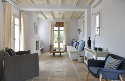 Glisidia Villa | Luxury Paros Villa Villa Aethra Beautiful & Serene Glisidia