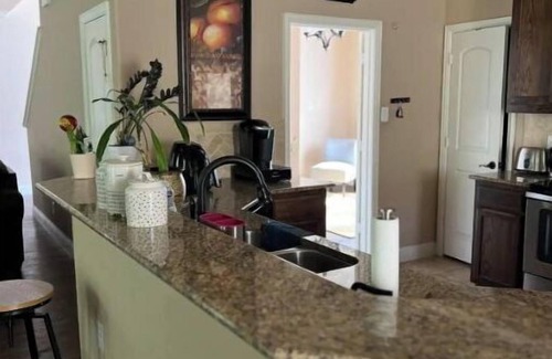 DeSoto House | Luxury Peaceful 4Bedroom House