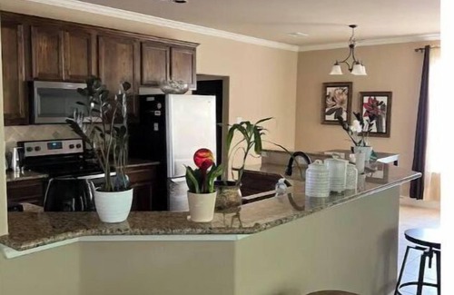 DeSoto House | Luxury Peaceful 4Bedroom House