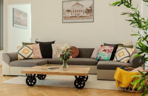 Bucharest City-Centre Apartment | Luxury Penthouse - 2 BR Jacuzzi Apart near Grand Hotel at Universitate