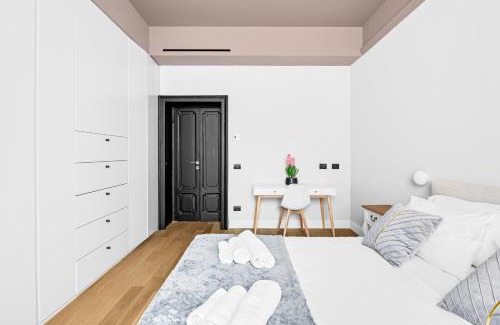 Porta Venezia Apartment | Luxury Penthouse - 5 min to Duomo