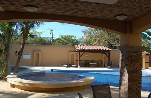 Playa Langosta House | Luxury Penthouse - 5BR/6BA, Pool Table, Jacuzzi and Expansive Ocean Views