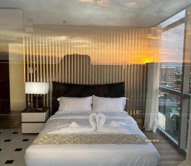 Tambo Apartment | Luxury Penthouse & High-Floor Hotel near City of Dreams, Casino, and Airport