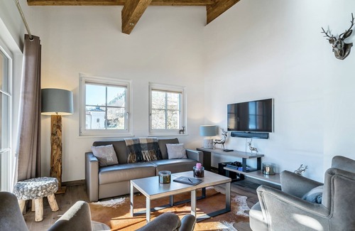 Walchen Apartment | Luxury penthouse in Piesendorf with wellness