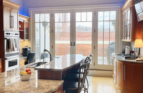 Stillwater Condo | Luxury Penthouse in Downtown with private parking next to JX Event Venue