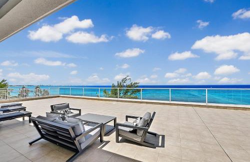 Seven Mile Beach House | Luxury Penthouse at Sea Breeze #9