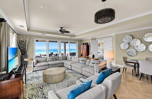 Seven Mile Beach House | Luxury Penthouse at Sea Breeze #9