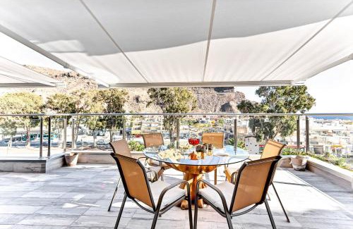Lomo Quiebre Apartment | Luxury Penthouse Puerto de Mogan with great terrace and sea view