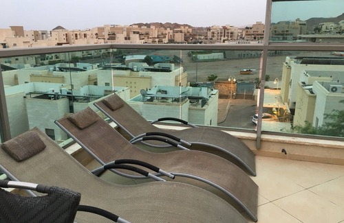 Eilat House | Luxury Penthouse with Sea View & Jacuzzi