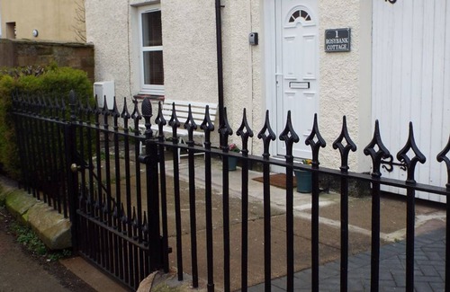 Coldstream House | Luxury petfriendly cottage on the banks of the river Tweed