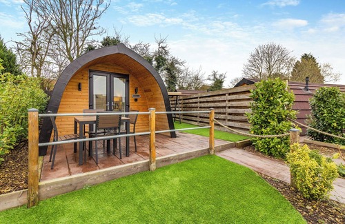 Gunthorpe Cottage | Luxury pod, perfect for two people seeking a romantic and relaxing break.