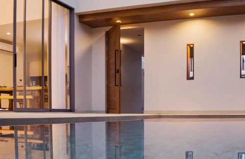 Choeng Thale Villa | Luxury pool villa - 5 bedrooms, parking and pool