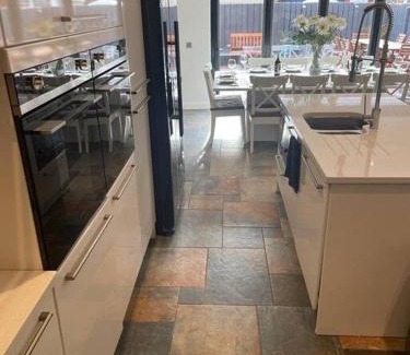 Portrush House | Luxury Portrush Holiday Homes - The Glynn, Portrush Sleeps 12 - 5 bedrooms