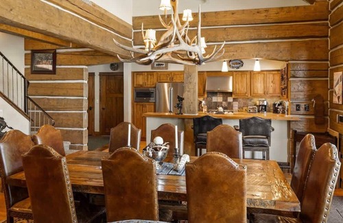 Powder Ridge House | Luxury Powder Ridge Cabin - Ski-In/Ski-Out Access