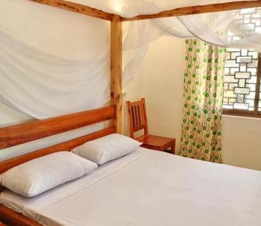 Watamu Apartment | Luxury Private Beachfront Cottage