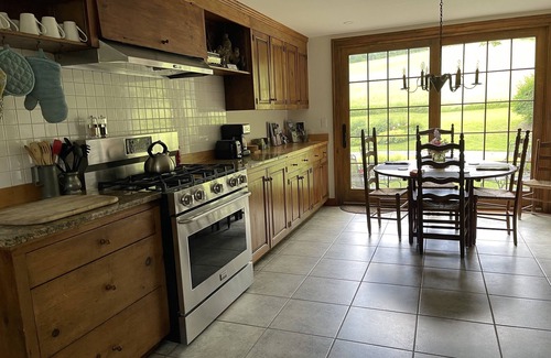 Woodstock House | Luxury, private, peaceful home with Instagram worthy amenities!