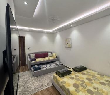 Abu Dhabi House | Luxury Private Room near airport