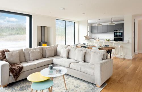 Holworth House | Luxury property with access into Spa on a nature reserve Beaumont Village 14
