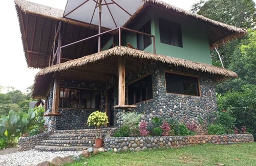 Quebrada La Gamba Villa | Luxury rainforest villa with private waterfalls - 10 minutes beach