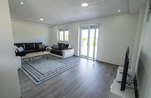 Bihac Villa | Luxury Ranch
