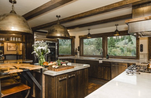 Creede Cabin | Luxury ranch cabin for 12, dog friendly with hot tub, private valley with creek!