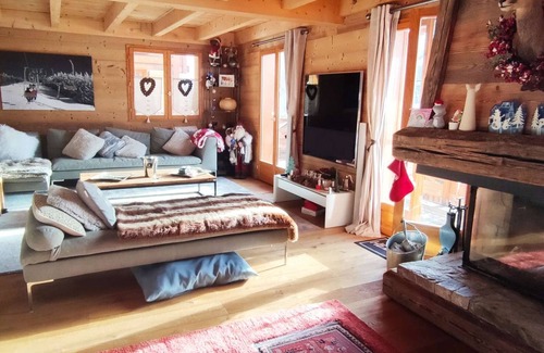 Isola Ski Chalet | Luxury renovated chalet, 5 bedrooms, fireplace, parking, near the French Riviera